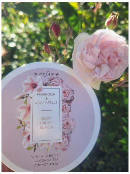 CREMA CORPO MAGNOLIA E PETALI DI ROSA